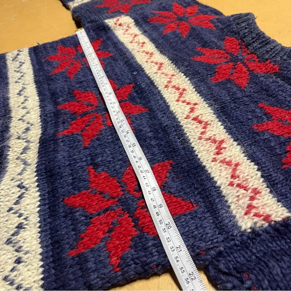 Vintage Unbranded Hand Knit Wool Sweater Red and Blue Sized Medium - Picture 4 of 5